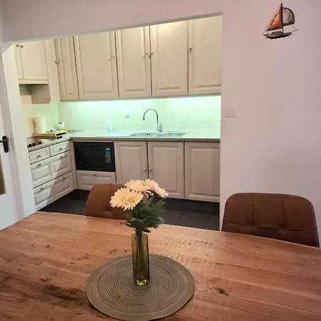 Apartment App Met Prachtige Zeezichten Op 1min